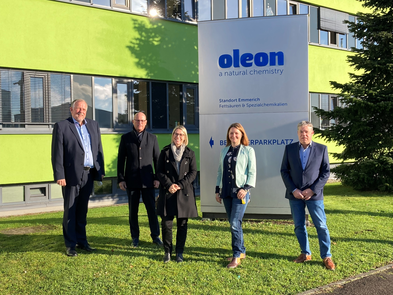 Bürgermeister Peter Hinze und WFG-Geschäftsführerin Sara Kreipe besuchten die Firma OLEON in Emmerich am Rhein