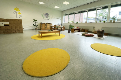 Blick in einen provisorischen Gruppenraum im alten Hauptschul-Pavillon