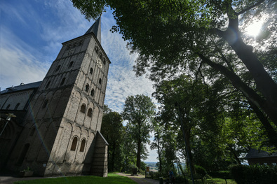 Stiftskirche St. Vitus auf dem Eltenberg. (Foto: Markus van Offern)